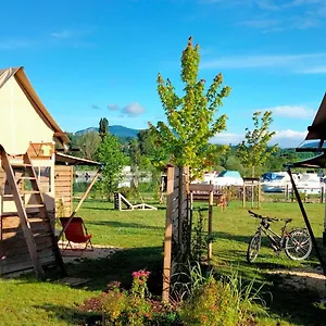 les-lodges-de-la-viarhona.hotels-rhonealpes.com/